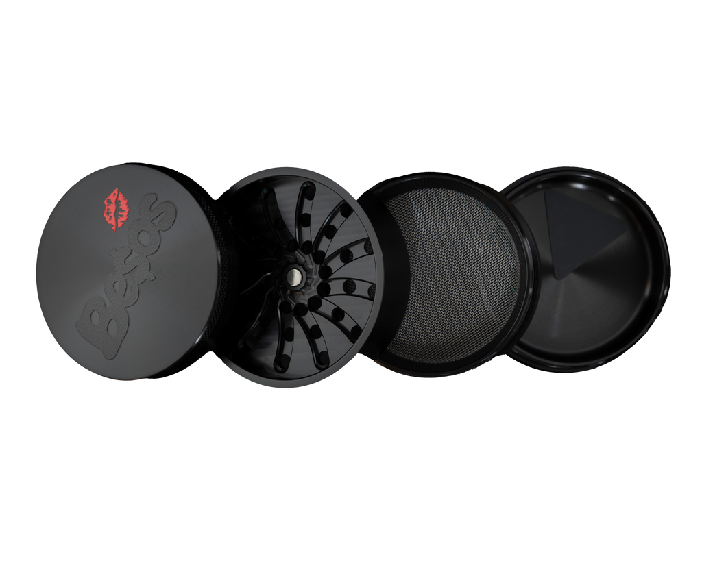 besos-toothless-grinder